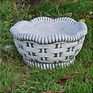 Figurka ogrodowa, betonowa DONICA- W20