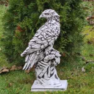 Figurka ogrodowa, betonowa ORZEŁ- Z74